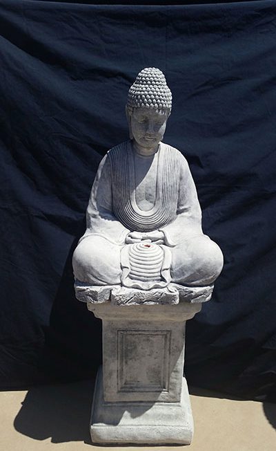 Buddha Sitting 2 on Square Pedestal (Full)